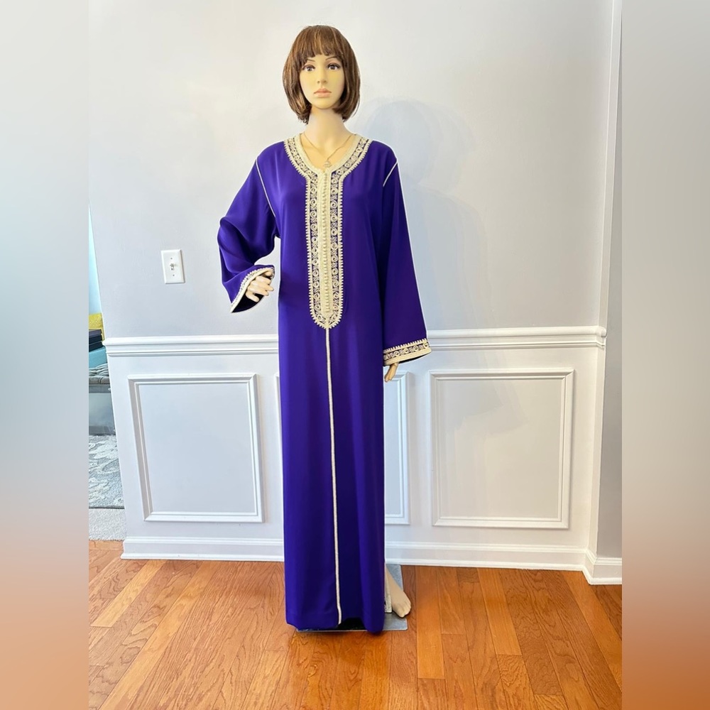 Moroccan  Purple Caftan, Embroidered , Abaya , Dubai Evening Gown Kaftan Wedding